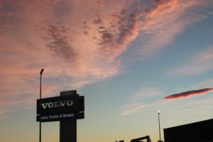 Cartel principal de la empresa Volvo en el poligono industrial de picassent